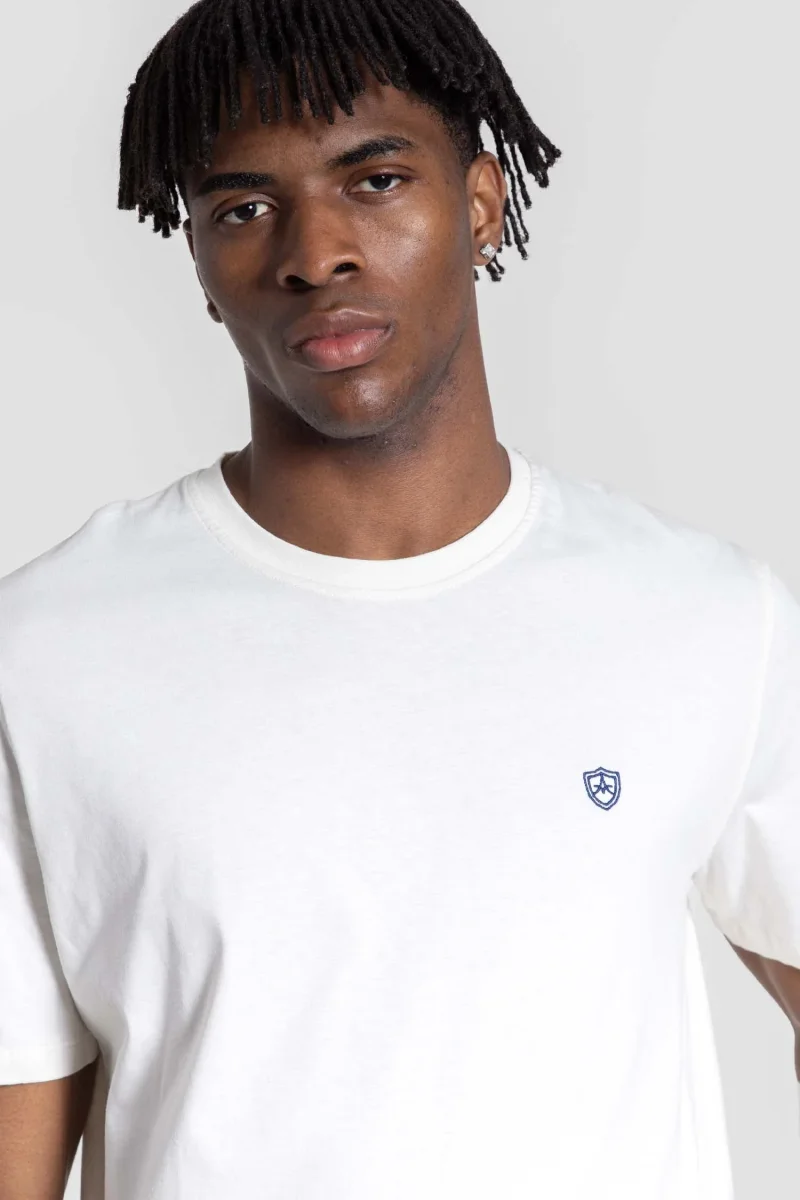 Camiseta Básica Escudo Hueso - Imagen 2