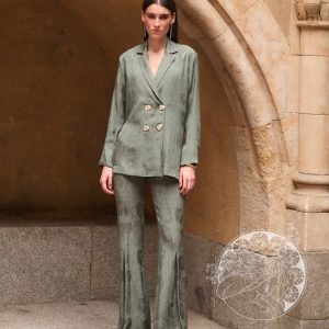 TOTAL LOOK HUMO
