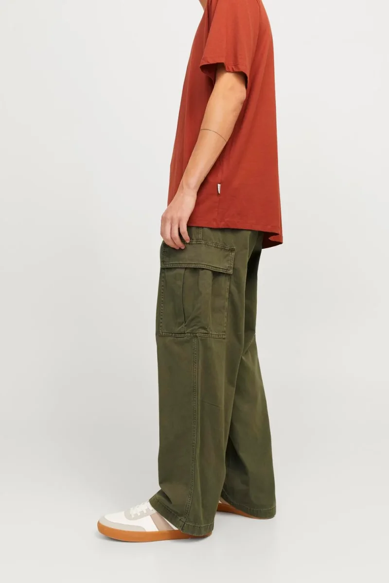 PANTALÓN CARGO TIRO MEDIO AVERY - Olive Night - Imagen 4