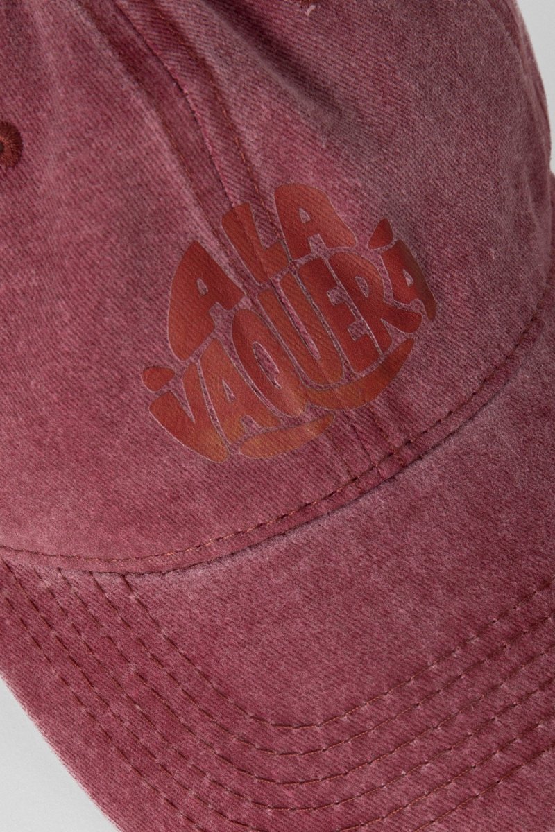 Gorra Lavada Letrero Burdeos - Imagen 4