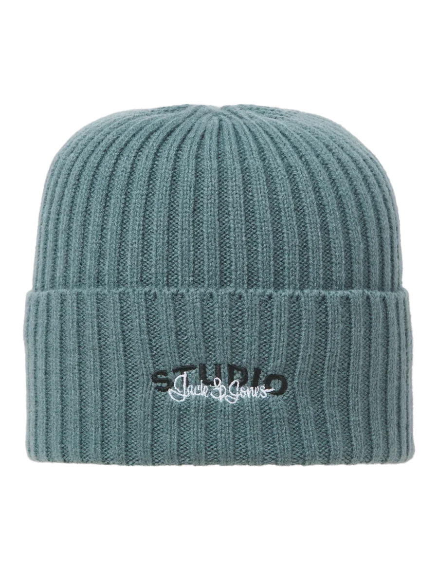 GORRO TEJIDO BORDADO BALLACK - Stormy Weather - Imagen 4