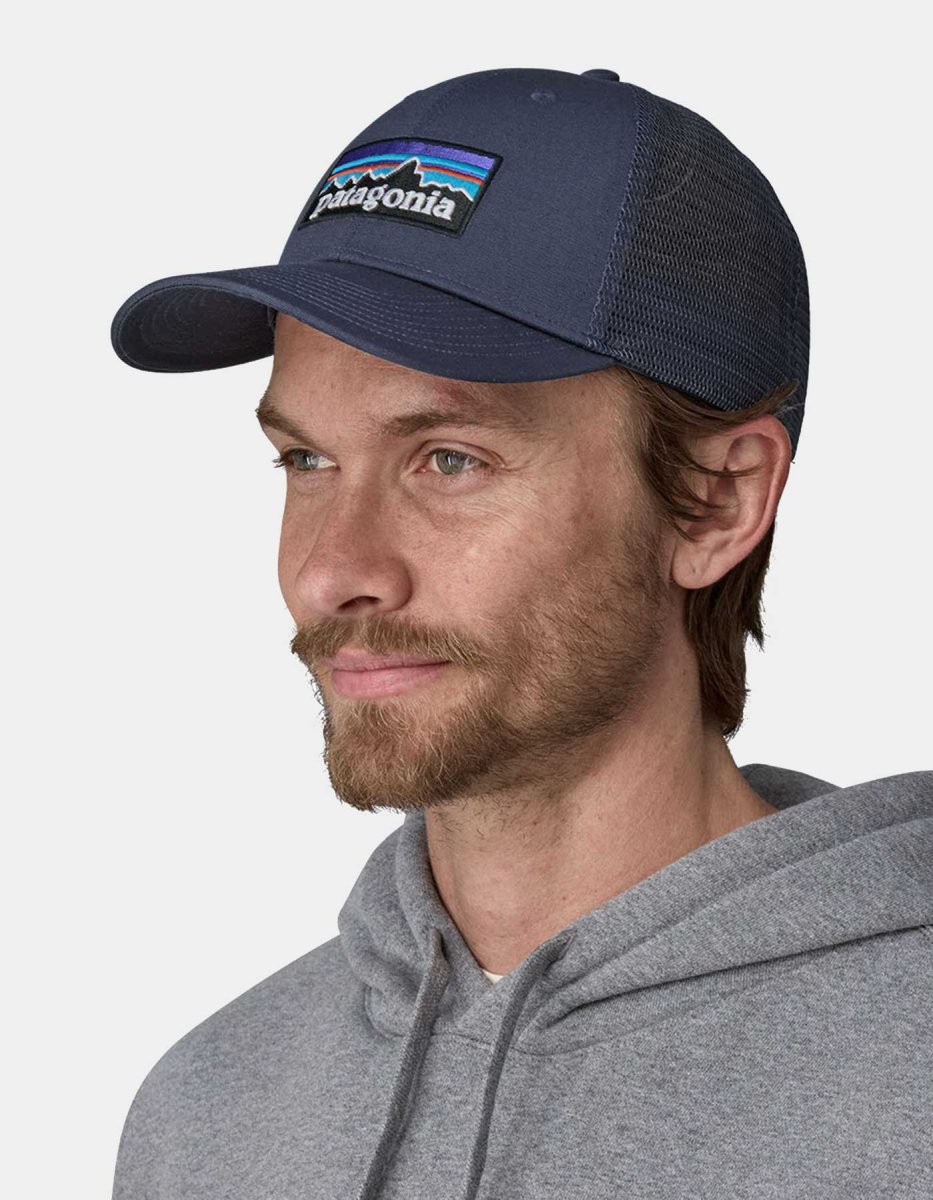 Gorra PATAGONIA P-6 LOGO LOPRO TRUCKER - New Navy - Imagen 3