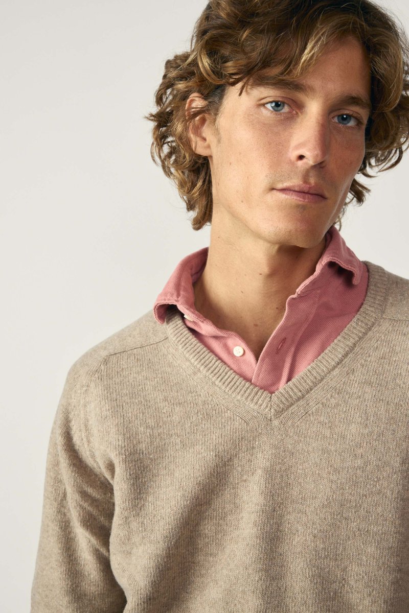 Jersey Cuello Pico Lambswool - Beige Tostado - Imagen 3