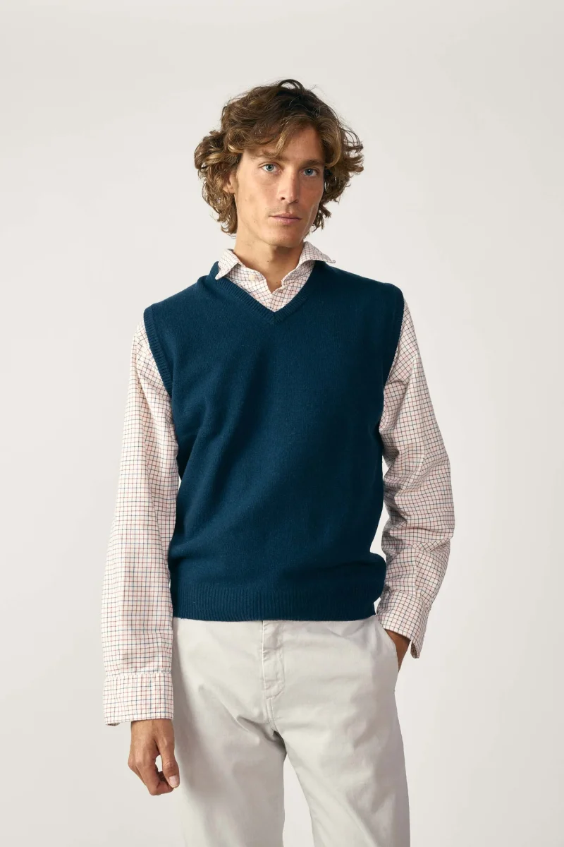 Chaleco Cuello Pico Lambswool - Azul Petróleo