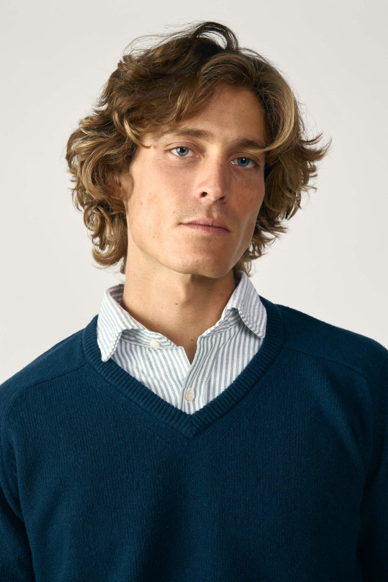 Jersey Cuello Pico Lambswool - Azul Petróleo - Imagen 3