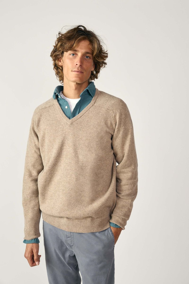 Jersey Cuello Pico Lambswool - Beige Tostado - Imagen 9
