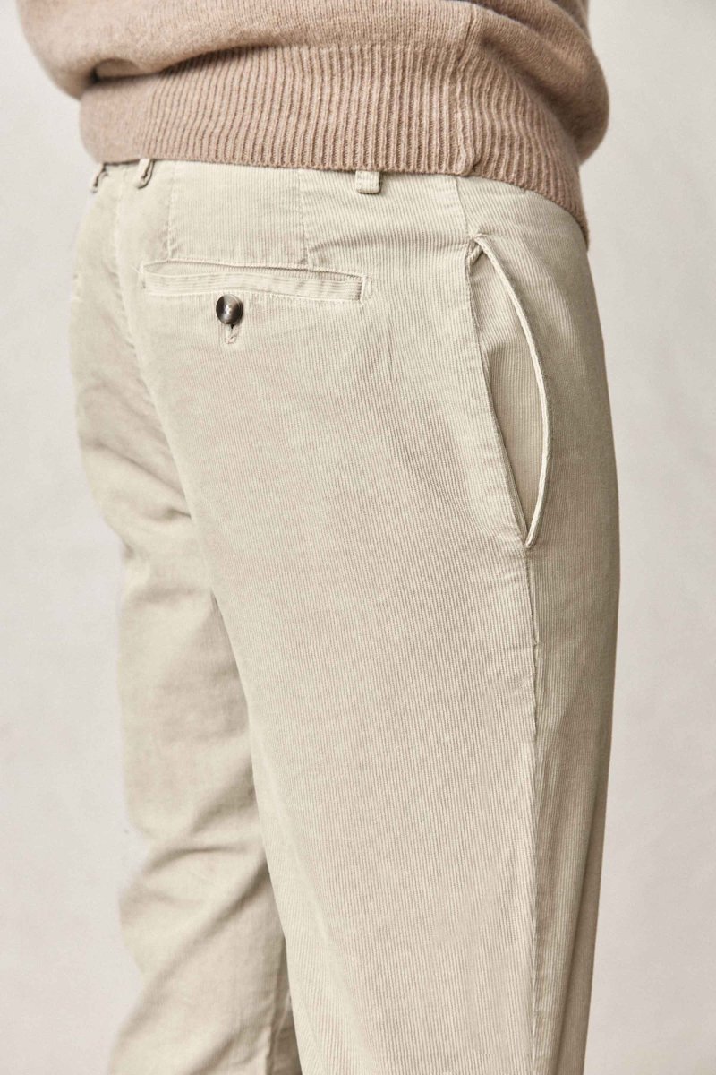 Pantalón Chino Micropana - Beige Tostado - Imagen 3