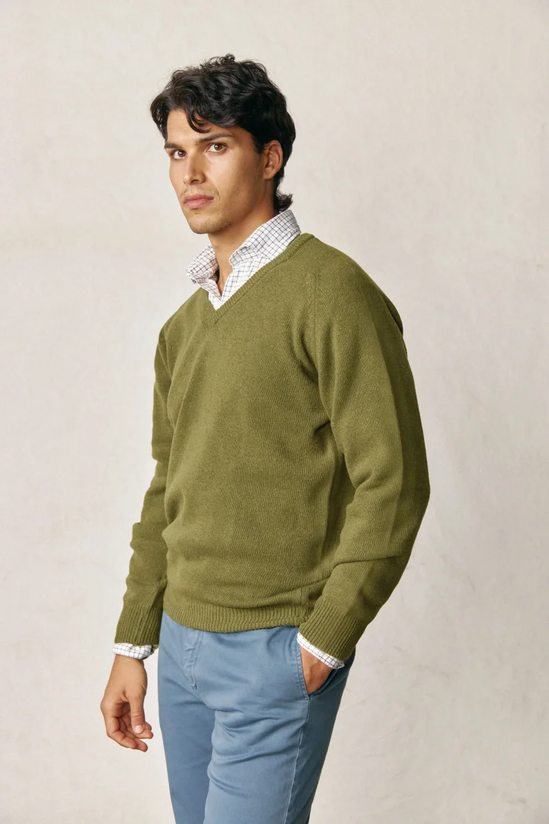 Jersey Cuello Pico Lambswool - Verde Khaki - Imagen 2