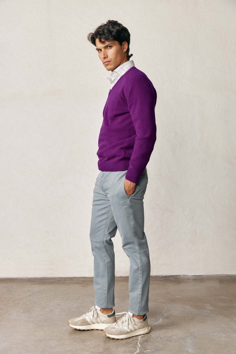 Jersey Cuello Pico Lambswool - Morado - Imagen 3
