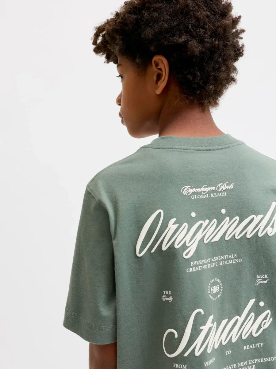 CAMISETA RELAXED BORDADA NORREBRO JNR - Laurel Wreath Print:AW 26 - Imagen 4