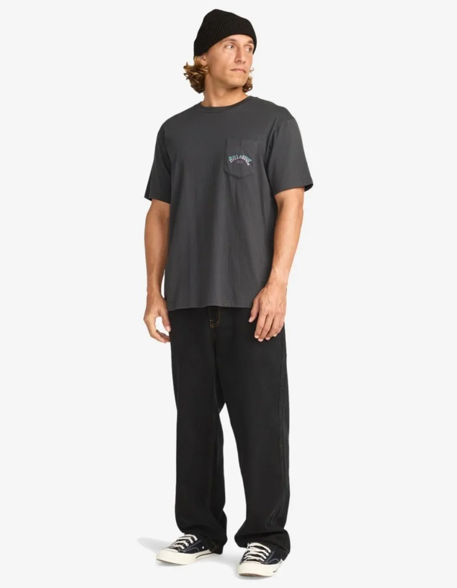 Camiseta BILLABONG STACKED ARCH PKT - Washed Black - Imagen 4