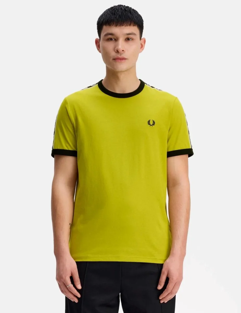 Camiseta FRED PERRY M4613 - Tennis Ball Yellow/Black - Imagen 4