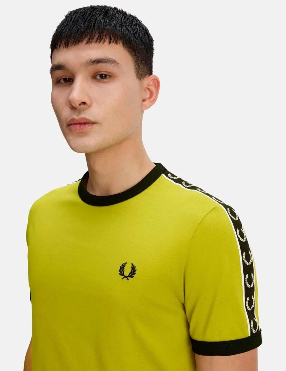 Camiseta FRED PERRY M4613 - Tennis Ball Yellow/Black - Imagen 5