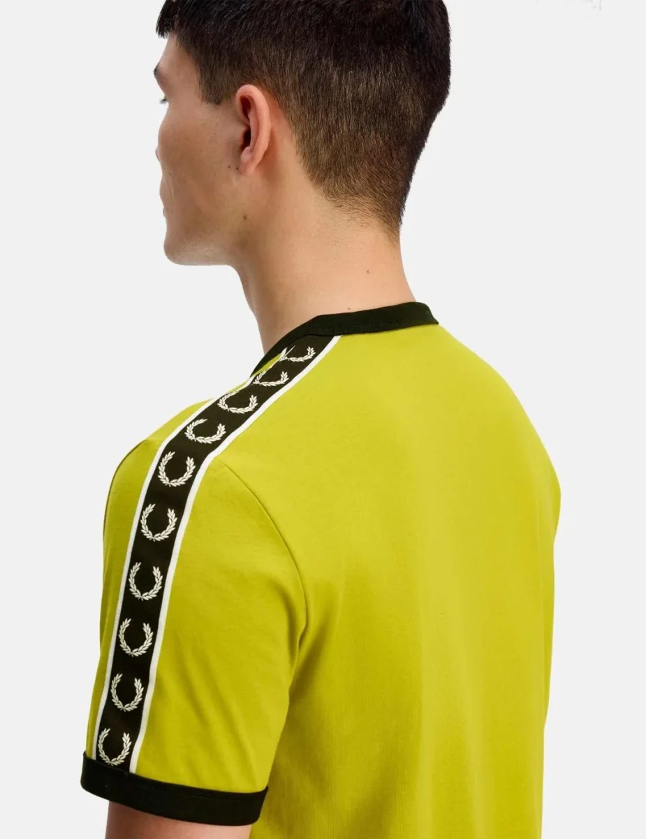 Camiseta FRED PERRY M4613 - Tennis Ball Yellow/Black - Imagen 6
