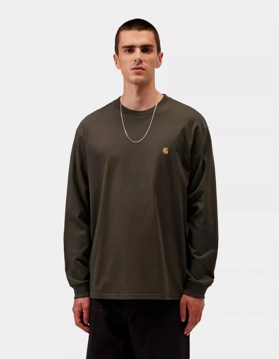 Camiseta Manga Larga CARHARTT WIP CHASE - Shungite / Gold - Imagen 2