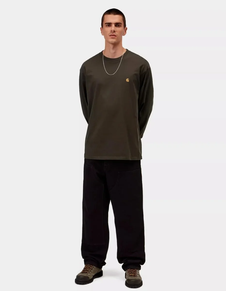 Camiseta Manga Larga CARHARTT WIP CHASE - Shungite / Gold - Imagen 4