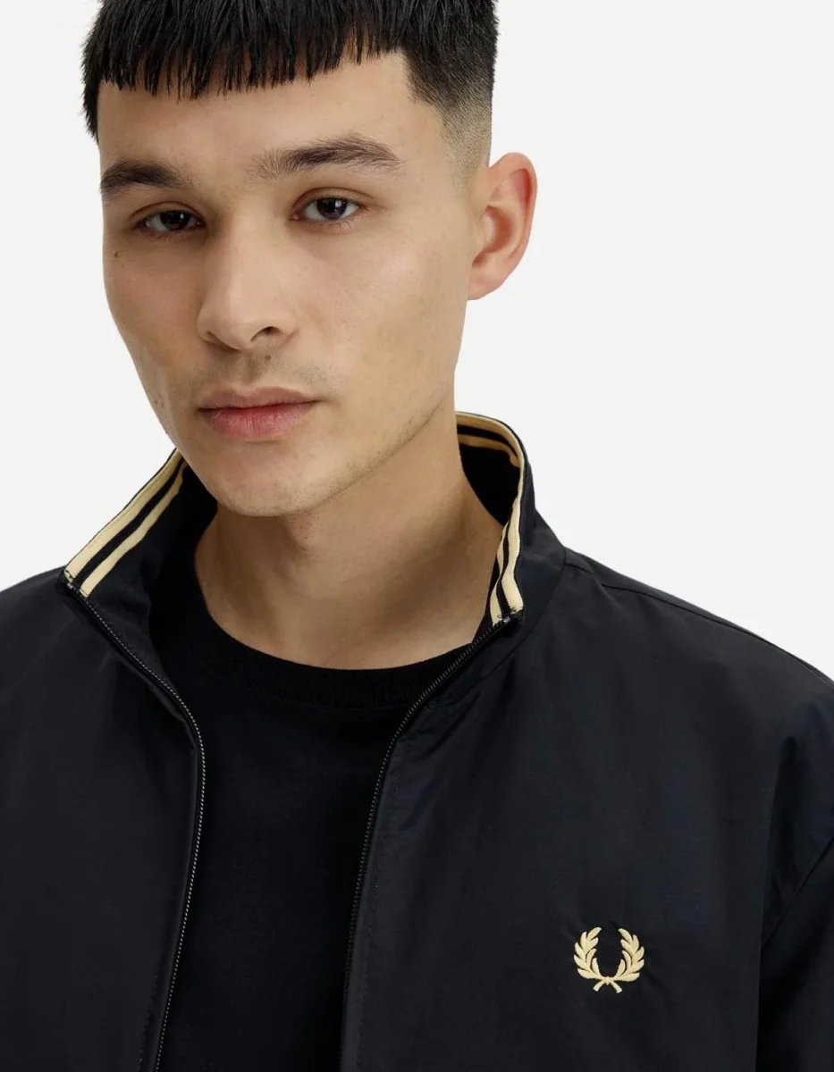 Cazadora FRED PERRY J2660 - Black/Gold - Imagen 4