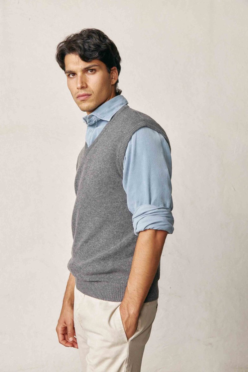 Chaleco Cuello Pico Lambswool - Gris Marengo