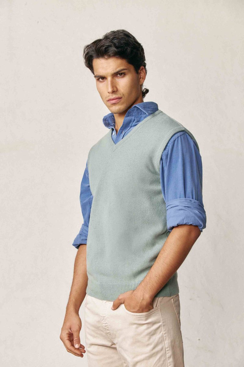 Chaleco Cuello Pico Lambswool - Verde Claro