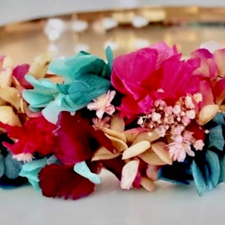 Cinturón de metal con flores preservadas - Imagen 3