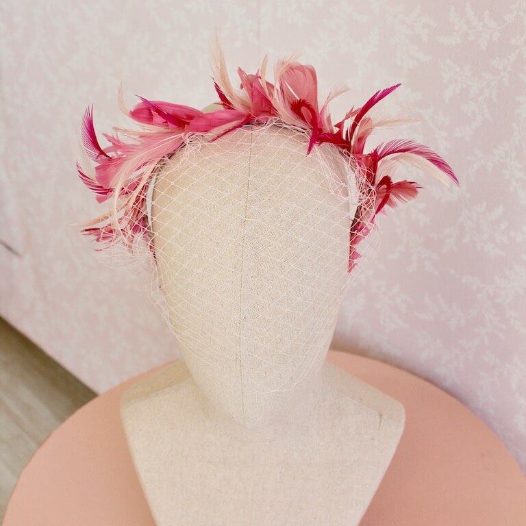 Diadema de plumas rosadas - Imagen 4