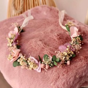 Diadema en tonos rosa