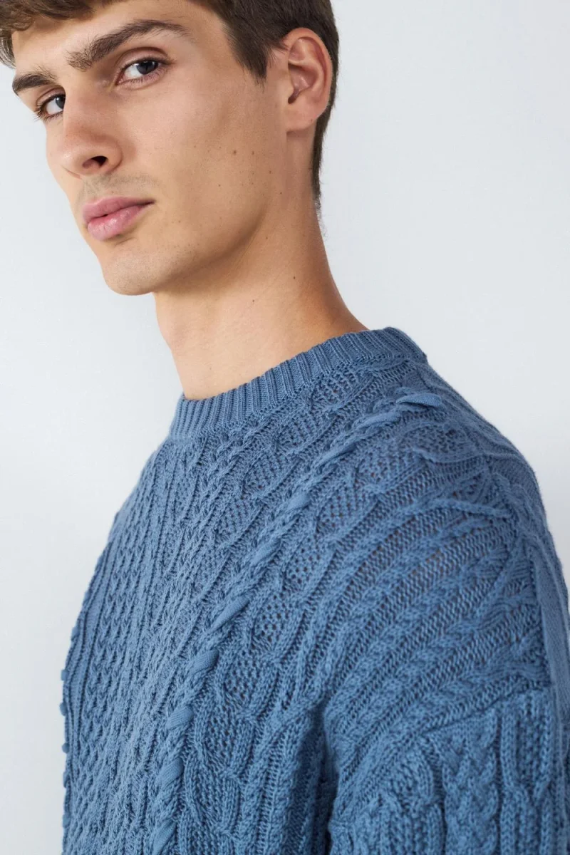 SWEATER CUELLO REDONDO CABLES BMK-NAVY BLUE - Imagen 6