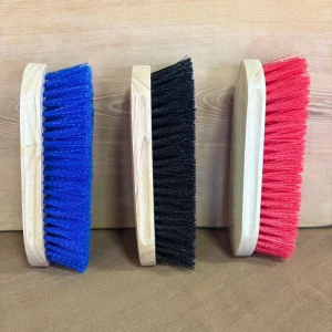 Escobilla Colera para limpieza del caballo