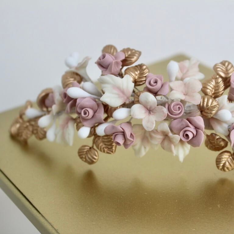 Tocado de novia con flores - Imagen 4