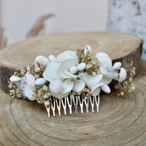 Peineta de flores crema