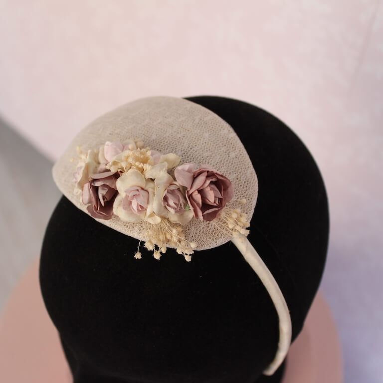 Tocado para niña con casquete - Imagen 3