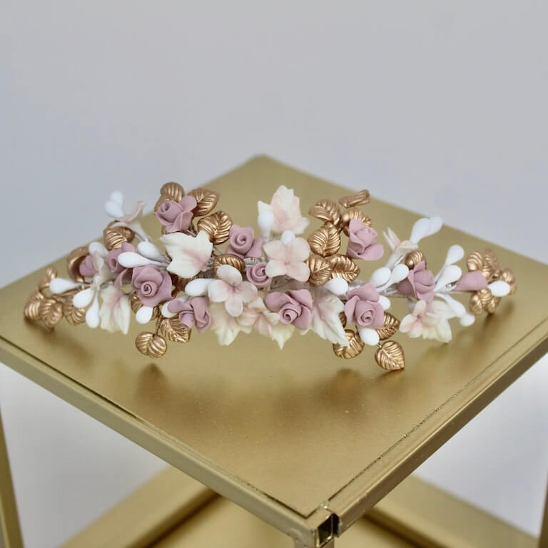 Tocado de novia con flores - Imagen 2