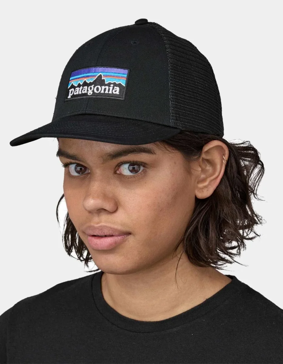 Gorra PATAGONIA P-6 LOGO LOPRO TRUCKER - Black - Imagen 3