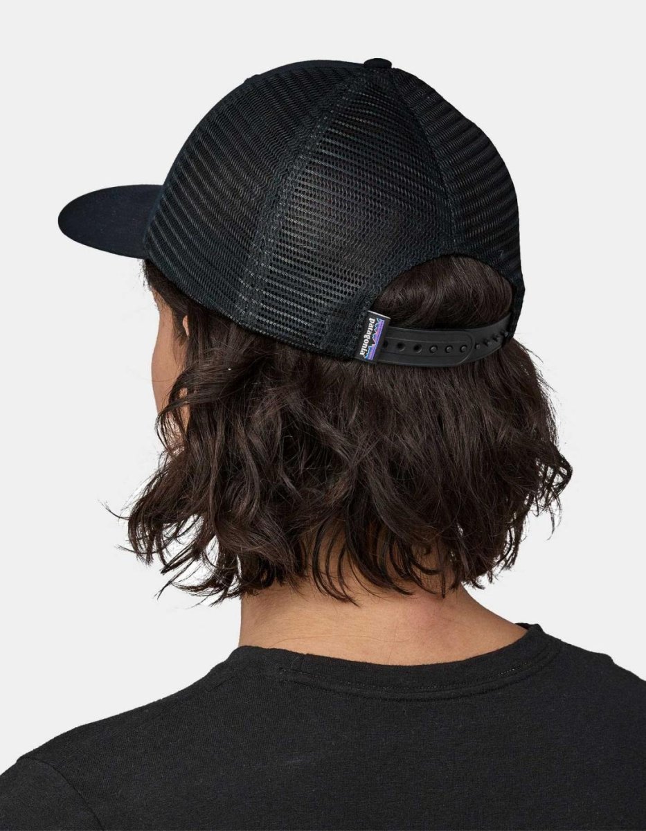 Gorra PATAGONIA P-6 LOGO LOPRO TRUCKER - Black - Imagen 4