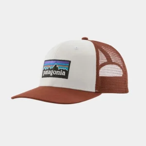 Gorra PATAGONIA P-6 LOGO TRUCKER - White/Rusty Red