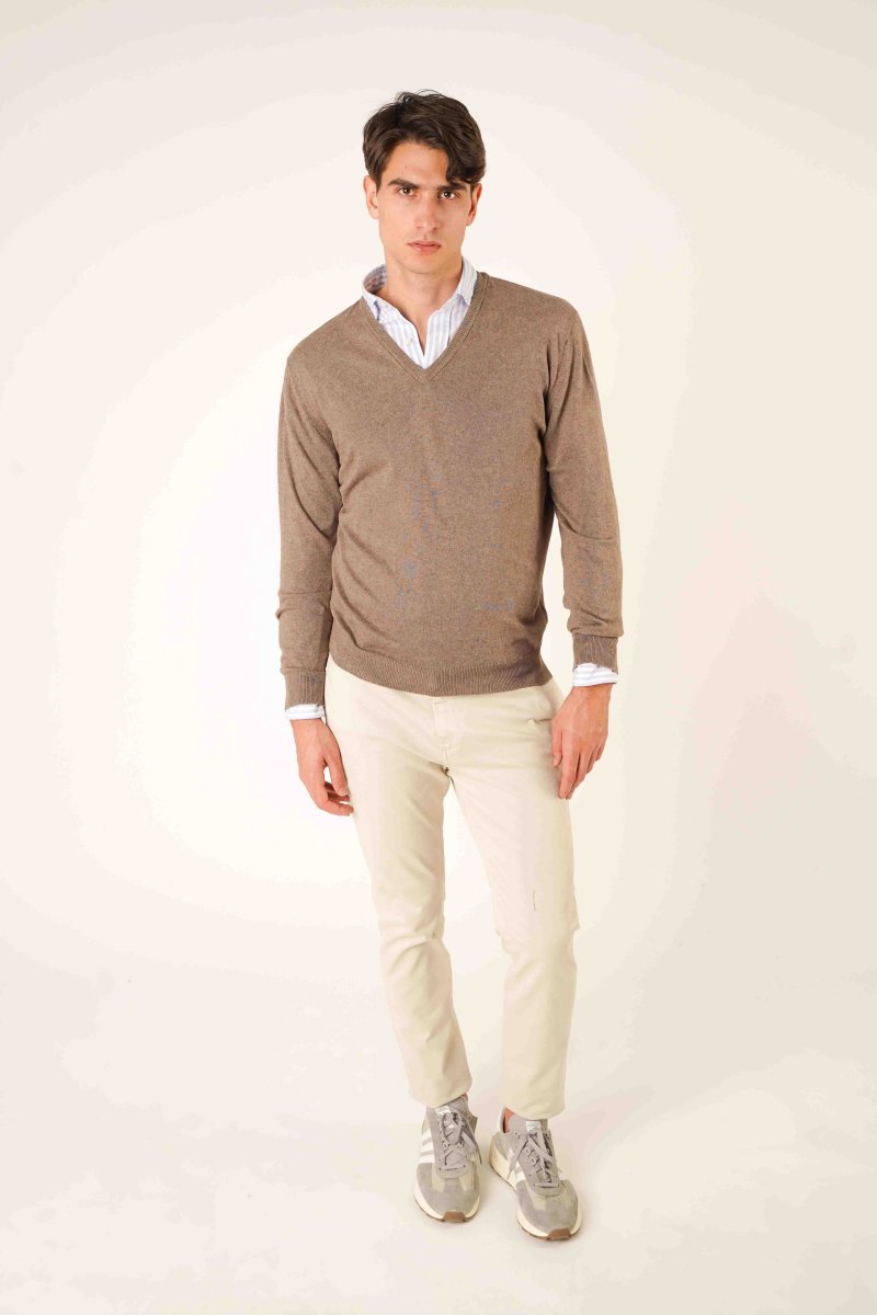 Jersey Cuello Pico Lambswool - Tostado - Imagen 3
