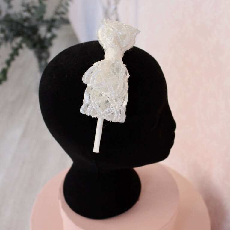 Diadema de niña con lazada de pedrería - Imagen 4