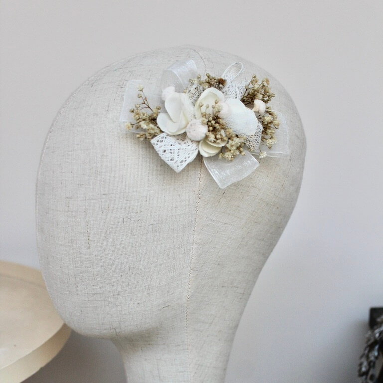 lazo de flores blancas - Imagen 3