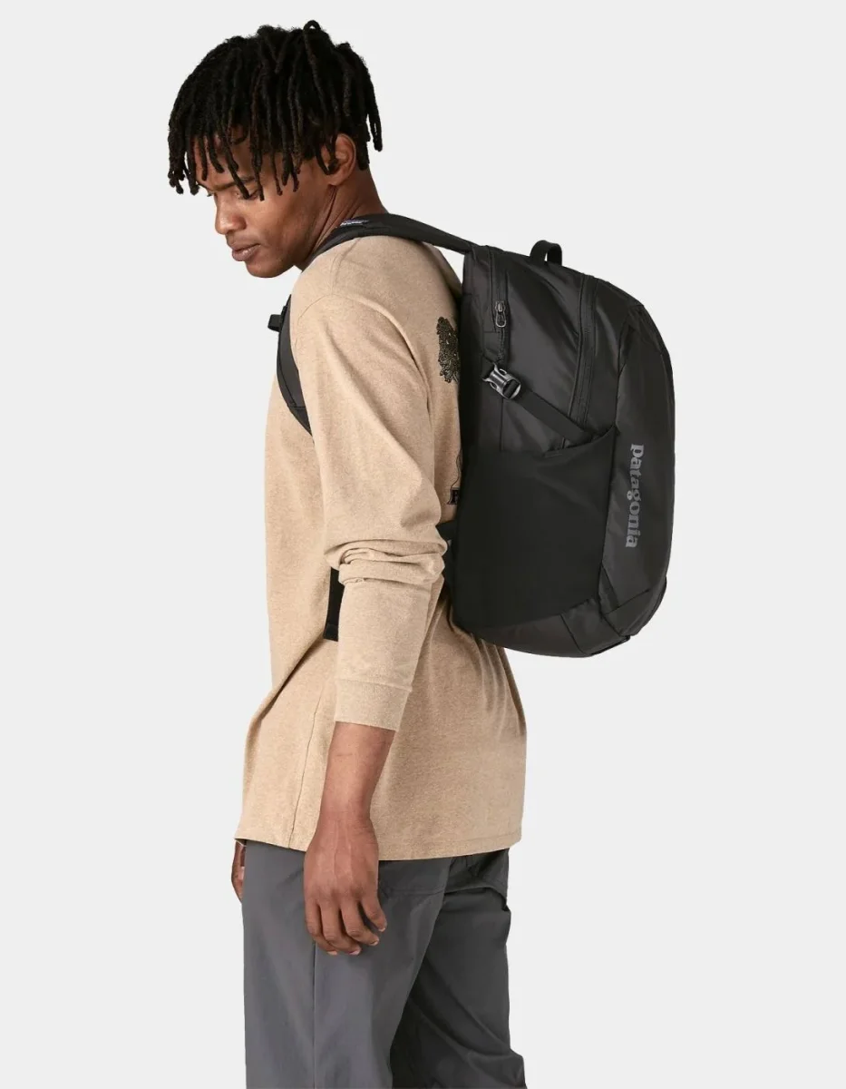 Mochila PATAGONIA REFUGIO DAY PACK 26L - Black - Imagen 6