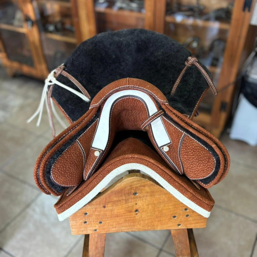 Montura Fina de Competición con Camada de Carpincho - Imagen 4