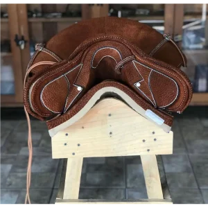 Montura fina tapada en carpincho