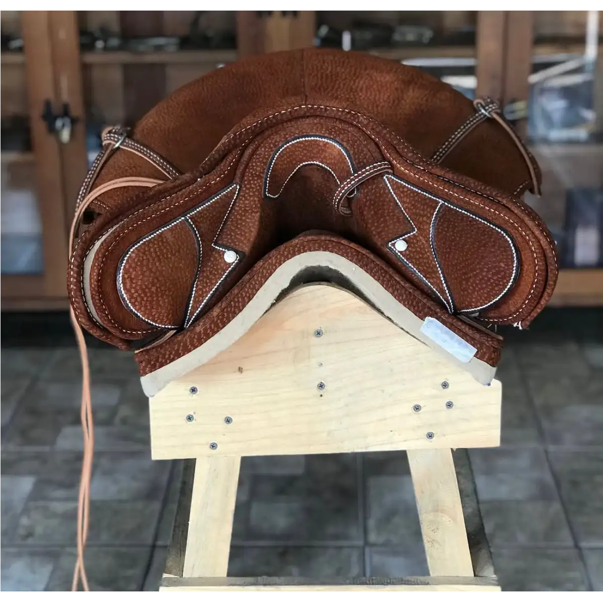 Montura fina tapada en carpincho - Imagen 2