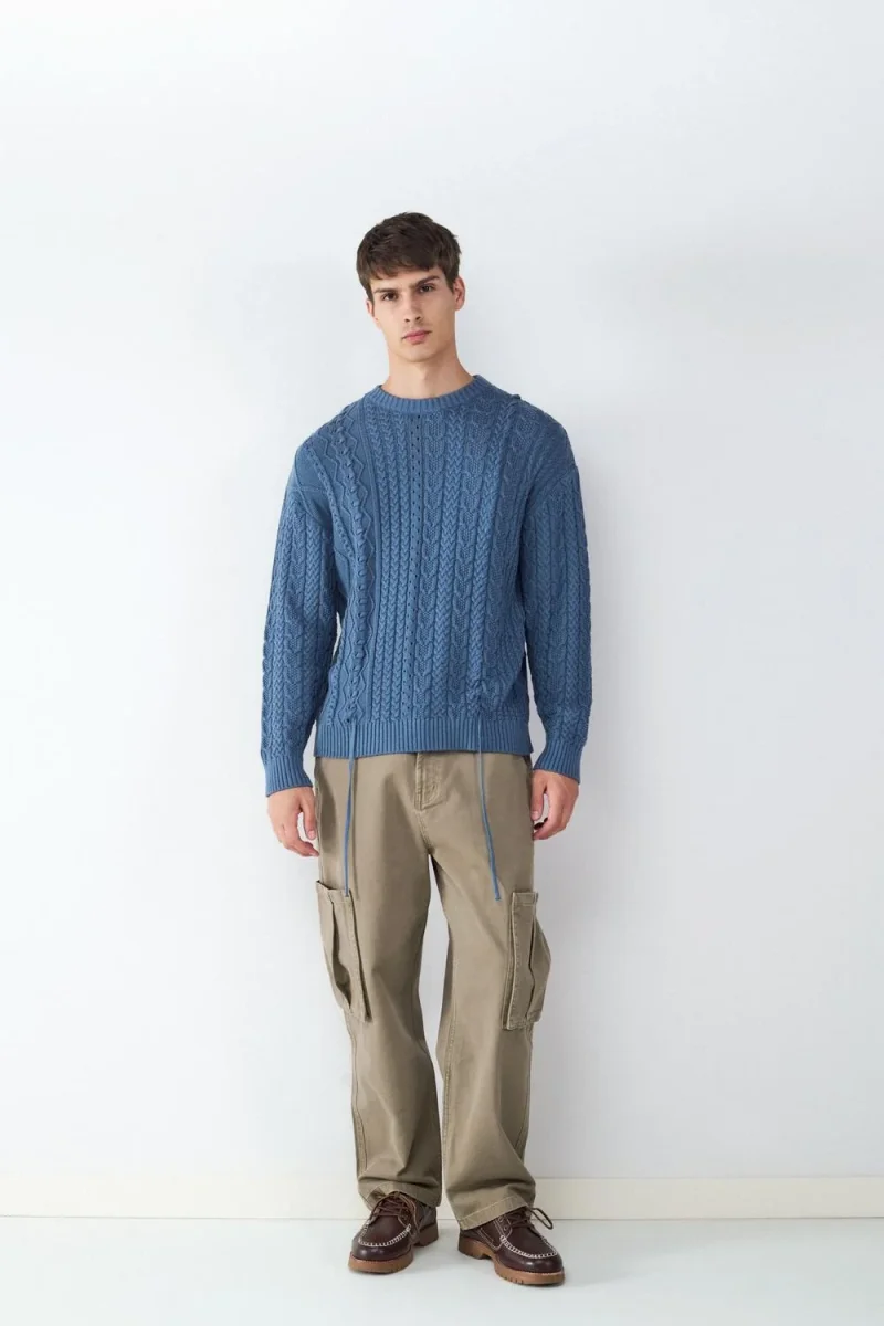 SWEATER CUELLO REDONDO CABLES BMK-NAVY BLUE - Imagen 3