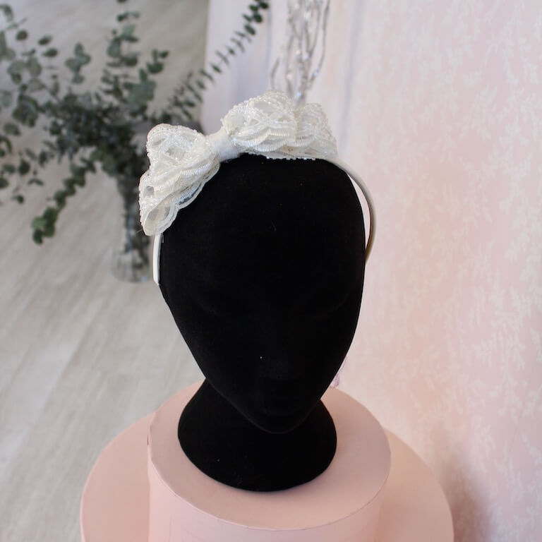Diadema de niña con lazada de pedrería - Imagen 5