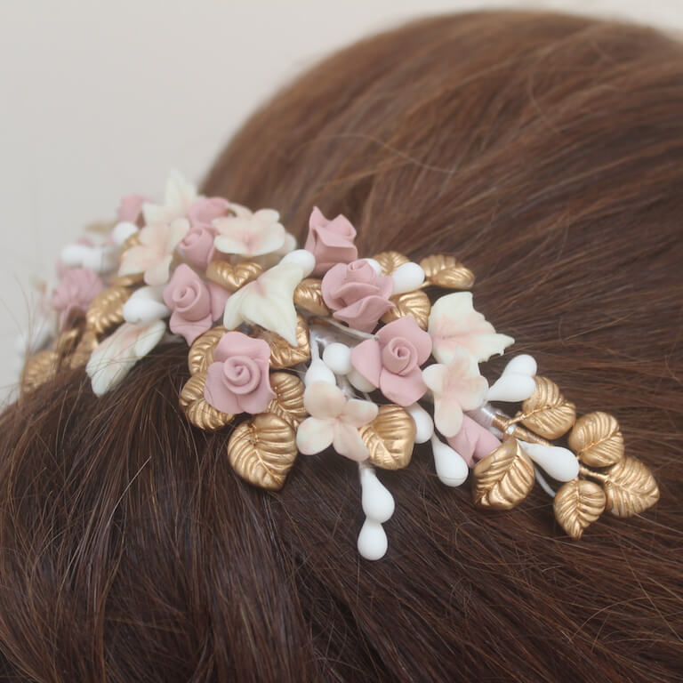 Tocado de novia con flores - Imagen 5