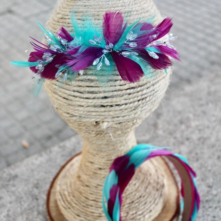 Tocado de plumas y pedrería - Imagen 3