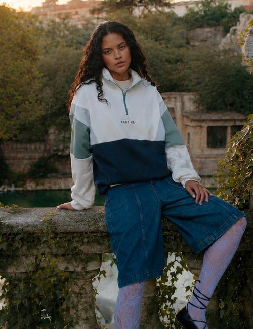 Sudadera Crew KAOTIKO ARTHUR - Ivory/Black/Niagara - Imagen 5