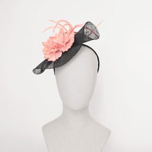 Tocado azul con peonía rosa