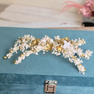 Tocado novia blanco y dorado