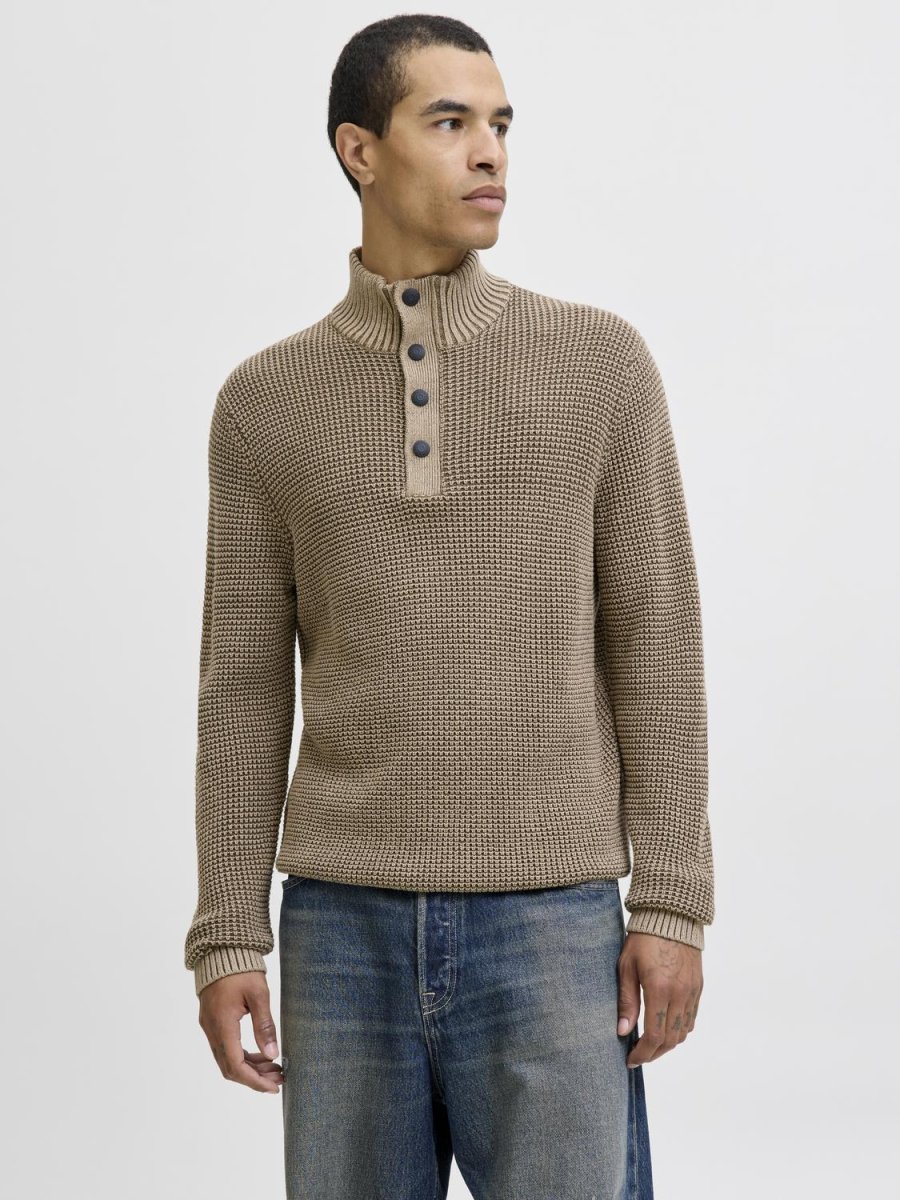 SWEATER TEJIDO ETHAN - Crockery Detail:Twist w. Canteen. Button Placket
